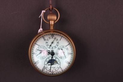 Grande pendule sphérique en laiton et verre,...