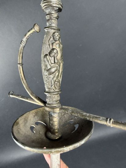 Épée fantaisie de type rapière
