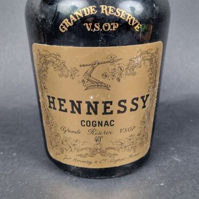1 b. COGNAC Hennessy Grande réserve VSOP...