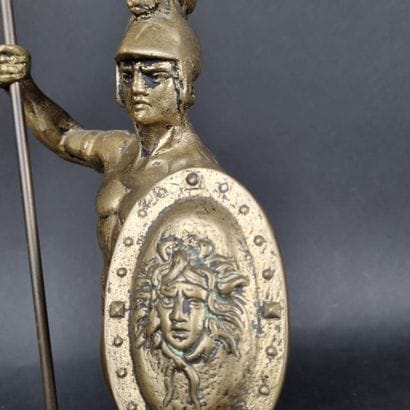Statuette en bronze doré représentant un...