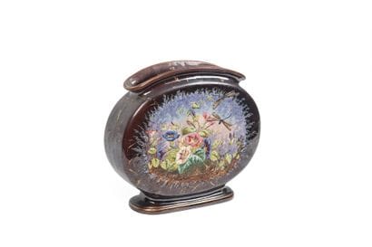 Faïencerie de WASMUEL. Grand vase méplat...