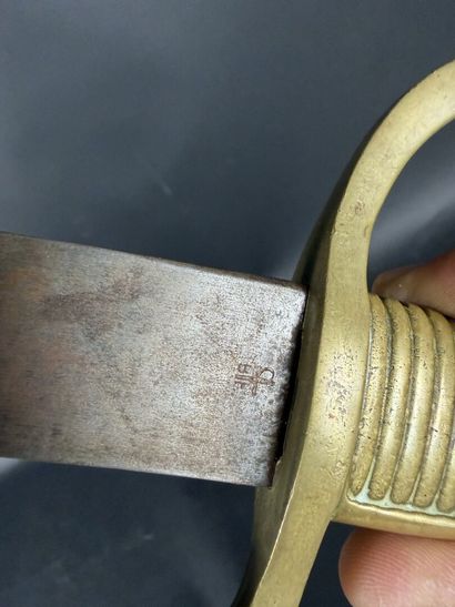 Sabre briquet à sabrer le champagne, marque...