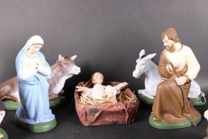 Crèche en plâtre polychrome modèle 