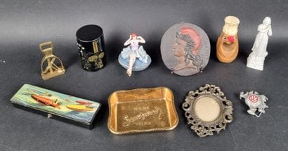 Manette : biscuit Jeanne d'Arc, vide-poche...