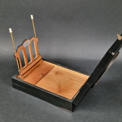 Graphoscope en bois noirci et placage de...