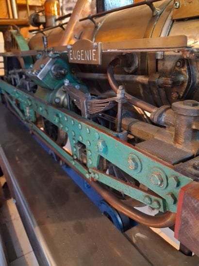 Modèle réduit d'une locomotive Crampton avec...