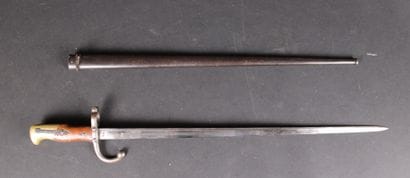 Baïonnette modèle 1874 pour fusil Gras, poignée...