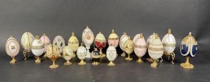 Lot de 22 œufs de canard et poule décoratifs,...