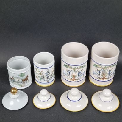 Lot de 4 pots à pharmacie en faïence et en...