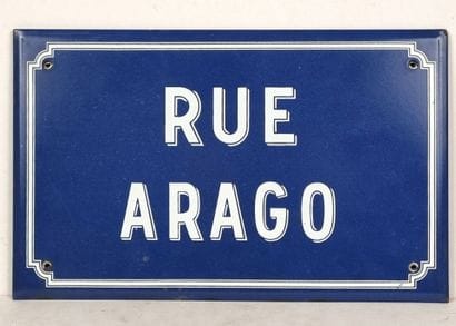 Plaque de rue rectangulaire en tôle émaillée...