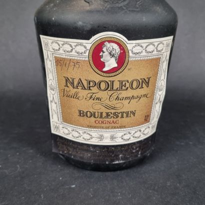 1 b. COGNAC Napoléon Vieille fine Champagne...