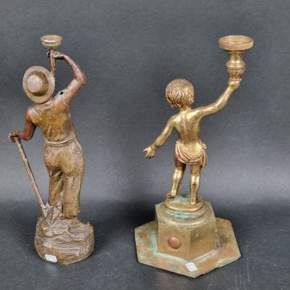 Lot de 2 statuettes, l'une en régule représentant...