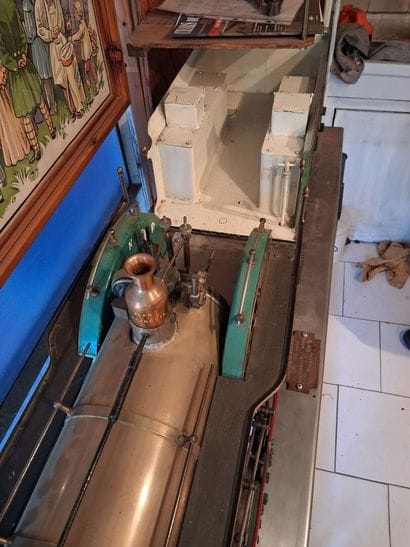 Modèle réduit d'une locomotive Crampton avec...