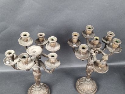 Paire de candélabres en bronze, à six lumières...