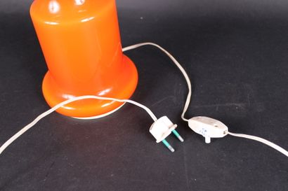 Lampe vintage en verre orange. Années 1970...