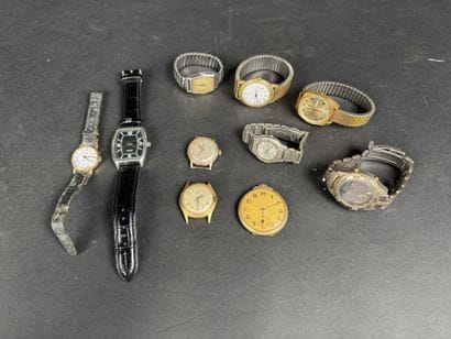 Lot comprenant : 5 montres mécaniques, diverses...