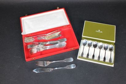 CHRISTOFLE. Lot comprenant : 6 fourchettes...