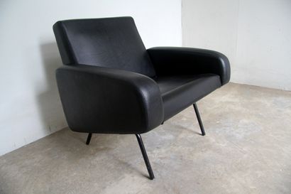 Pierre PAULIN (1927-2009). Armchair CM 169,...