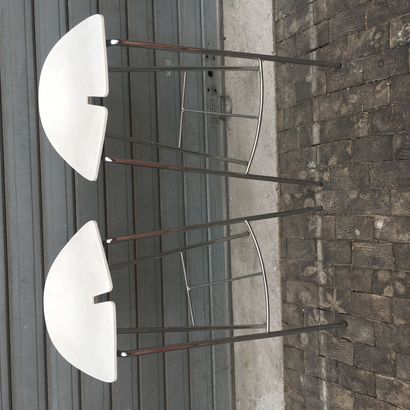 Bar in ivory lacquered wood, tubular metal...