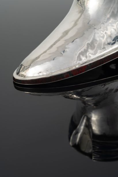 GOUDJI (1941)
Rhyton-poulaine
Sculpture en...