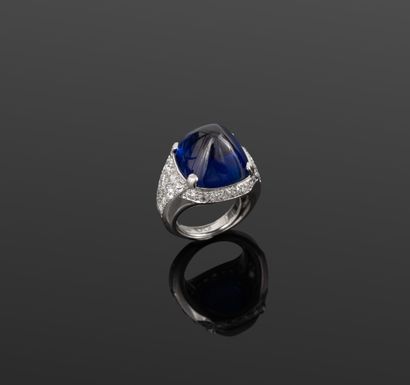 CARTIER
Bague Saphir/Diamants en platine...