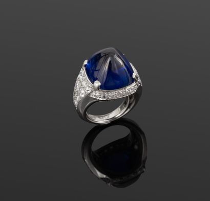 CARTIER
Bague Saphir/Diamants en platine...