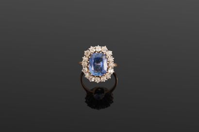 Bague dite marguerite en or jaune 750‰ et...