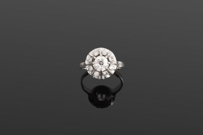 Bague en or gris 750‰ ornée d'un diamant...