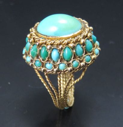 Bague en or 750‰ fileté, stylisant un cordage,...
