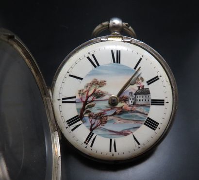 Montre de poche en argent, le dos émaillé...