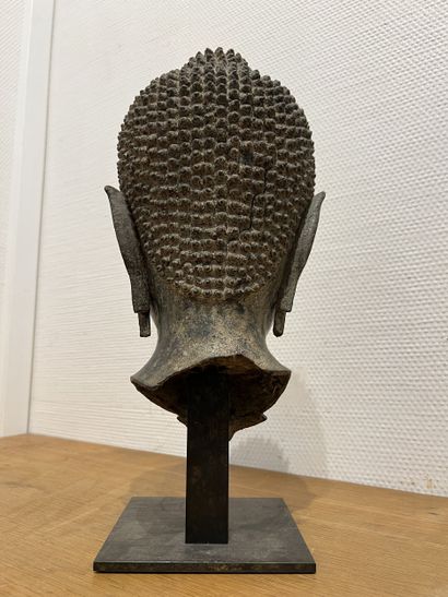 THAILANDE - Sukothai (XVe)
Tête de bouddha,...