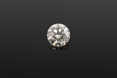 Diamant naturel sur papier de taille brillant...