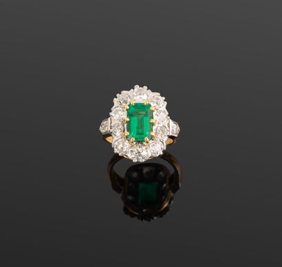 MELLERIO
Bague marguerite en or jaune 750‰...