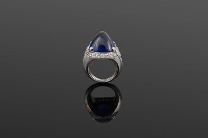 CARTIER
Bague Saphir/Diamants en platine...