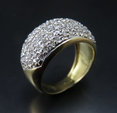 Large bague jonc bombé en or 750‰ entièrement...