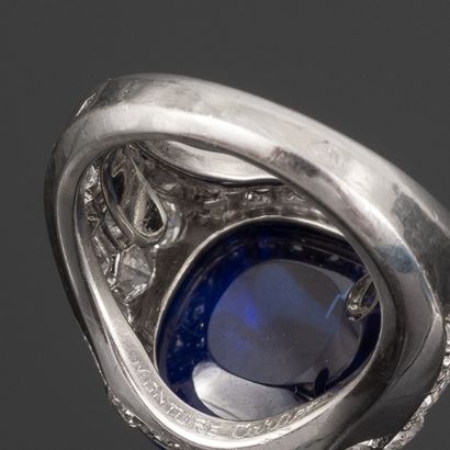 CARTIER
Bague Saphir/Diamants en platine...