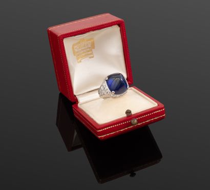 CARTIER
Bague Saphir/Diamants en platine...