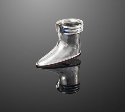 GOUDJI (1941)
Rhyton-poulaine
Sculpture en...