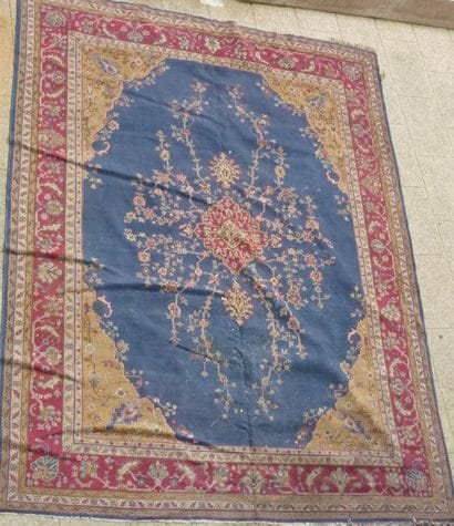 SPARTA, Turquie.

Tapis en laine polychrome.

400...