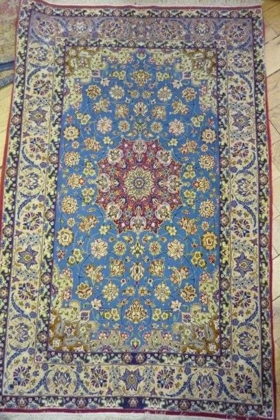 Fin ISPAHAN, Iran atelier impérial vers 1960

chaine...