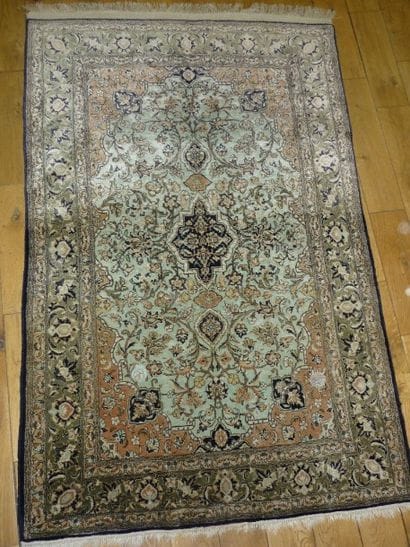 GOUM soie époque du Shah vers 1960,

velours...
