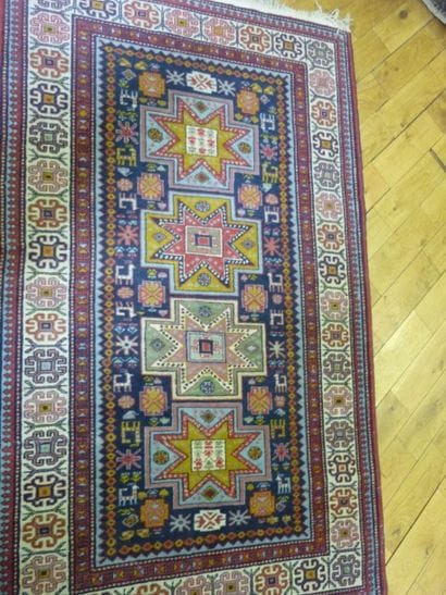CHIRVAN Azerbaidjan vers 1970

fond bleu...