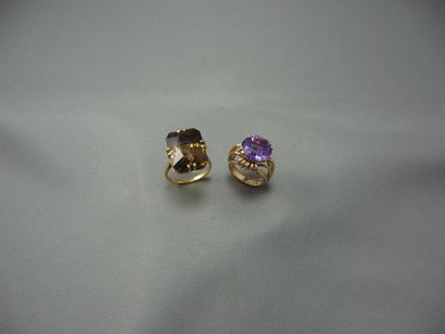 Lot de 2 Bagues 
en or, l'une ornée d'une...
