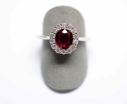 Bague soutenant un rubis BIRMAN pesant 1,47...