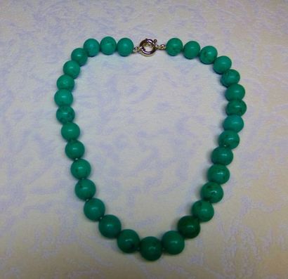 Collier en Turquoise - diamètre 13-13,5 mm...