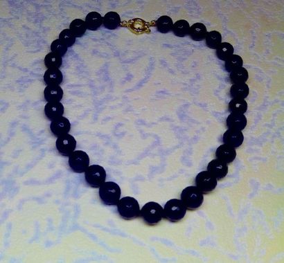 Collier en Améthystes brioletées diamètre...