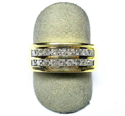 Bague or jaune double rang sertie de diamants...