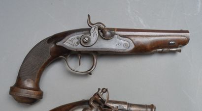 Pistolet d'officier à silex transformé à...