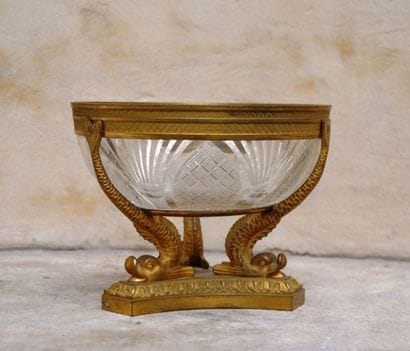 COUPE tripode en cristal ciselé et monture...
