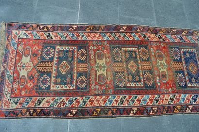 CHIVAN, Caucase vers 1890. Tapis en laine...